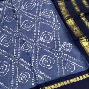 R520/04 Handloom Handknot Cross Cont